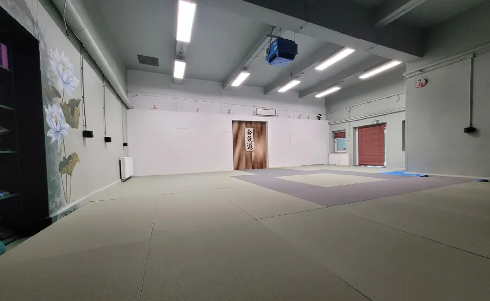 Sala treningowa ONSHIN widziana od strony wejścia